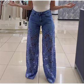 Calça Jeans Bettina™ em Denim Moderno com Renda Artesanal Floral / Estilo e Conforto Casual Chic para Looks Memoráveis