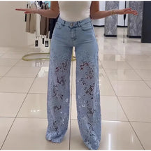 Calça Jeans Bettina™ em Denim Moderno com Renda Artesanal Floral / Estilo e Conforto Casual Chic para Looks Memoráveis